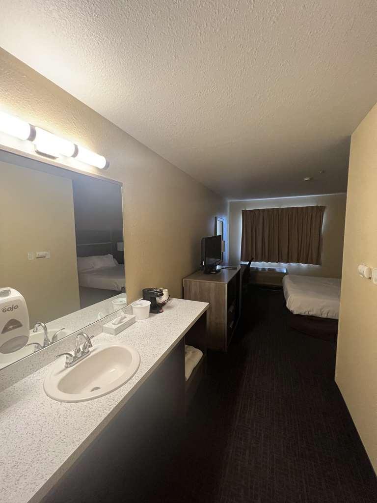 Surestay Hotel By Best Western Wells Bilik gambar