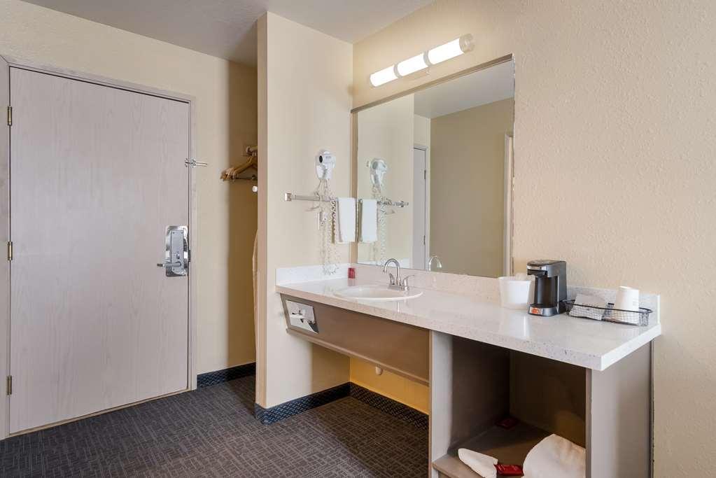 Surestay Hotel By Best Western Wells Bilik gambar